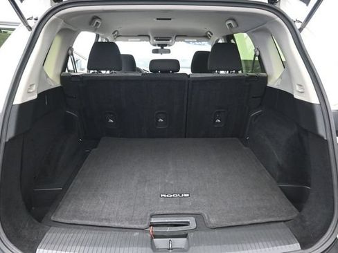 Used 2023 Nissan Rogue SV FWD image 25