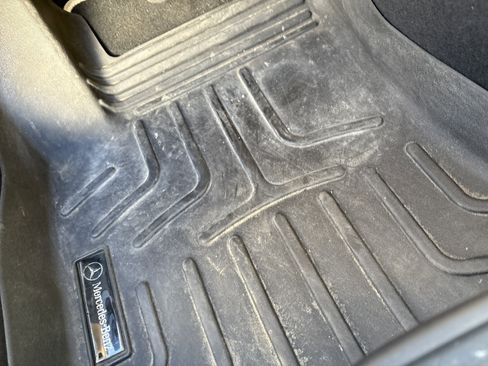 Used 2019 Mercedes-Benz GLA 250 4MATIC image 16