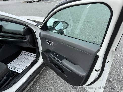Used 2025 Kia K4 FWD image 9