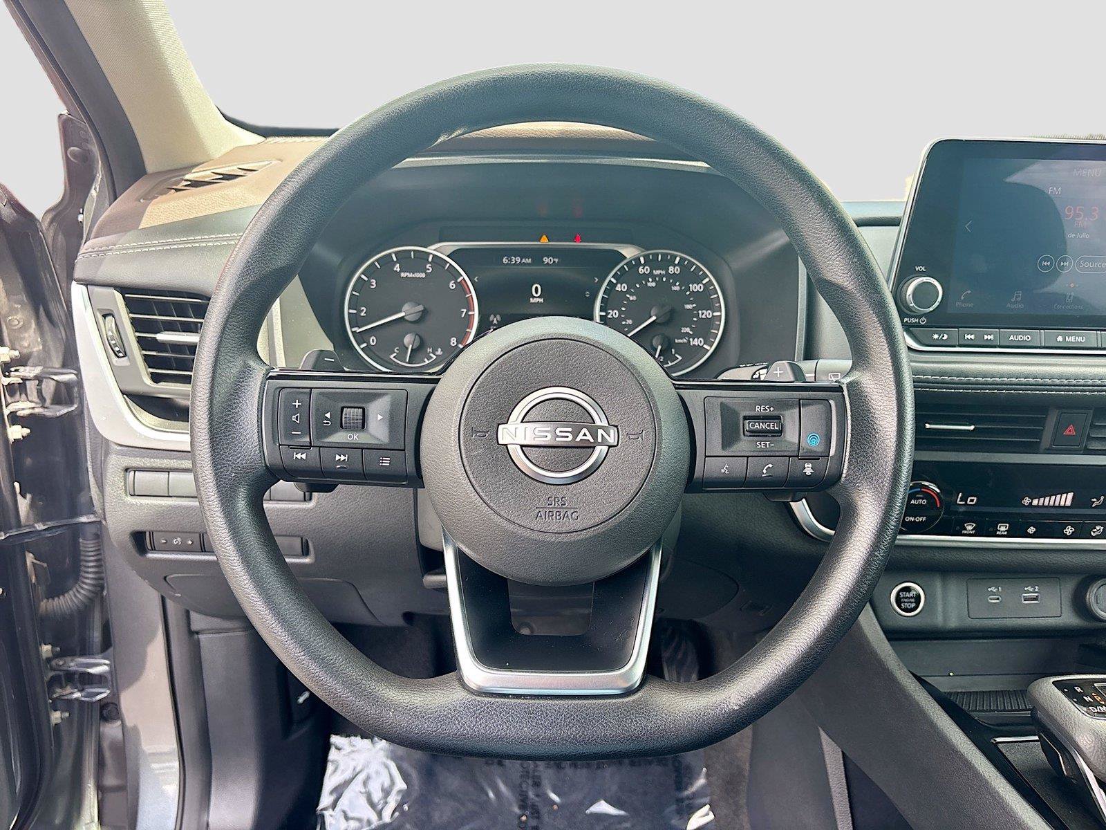 Used 2023 Nissan Rogue SV FWD image 11