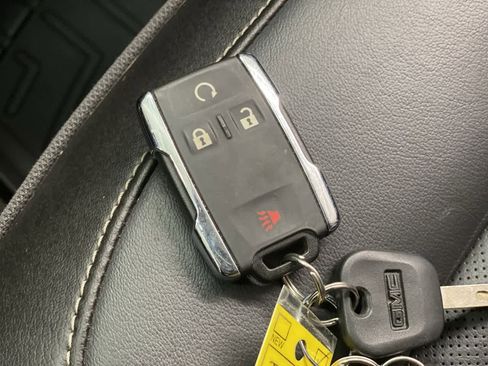 Used 2018 GMC Canyon Denali image 28