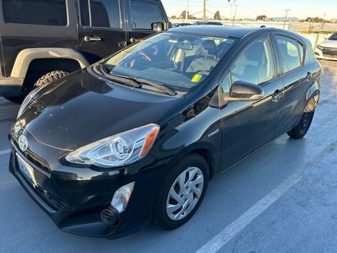 Used 2015 Toyota Prius C Two image 2