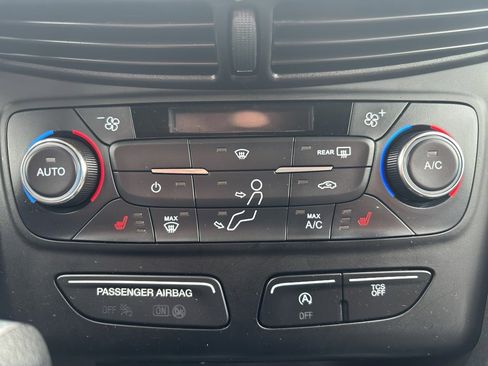 Used 2017 Ford Escape SE w/ Equipment Group 201A image 29