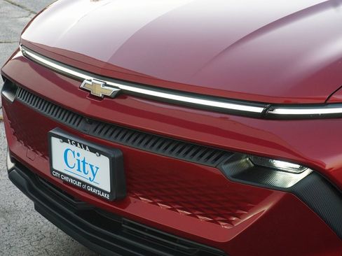 New 2026 Chevrolet Equinox EV LT image 28