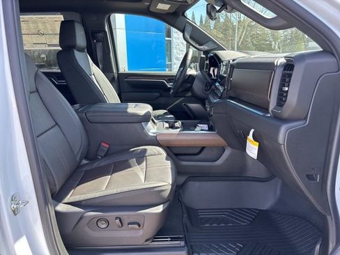 New 2026 Chevrolet Silverado 3500 High Country w/ High Country Premium Package AWD/4WD image 44