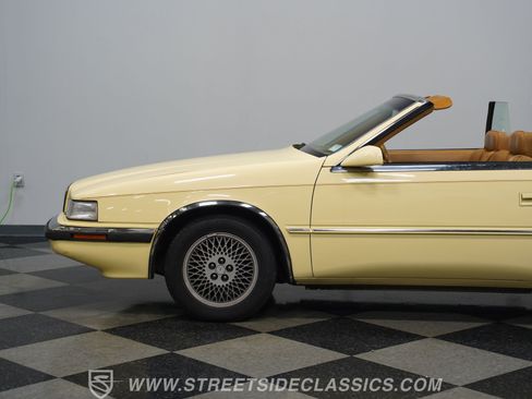 Used 1989 Chrysler TC by Maserati FWD image 22