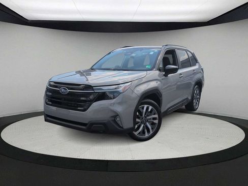 Used 2025 Subaru Forester Touring AWD/4WD image 1