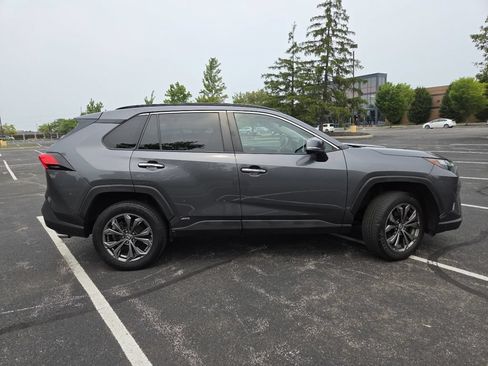 Used 2022 Toyota RAV4 Limited AWD/4WD image 24