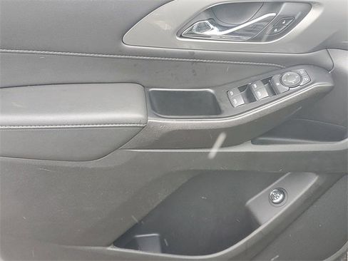 Certified 2023 Chevrolet Traverse LT image 14