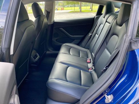 Used 2022 Tesla Model 3 image 33