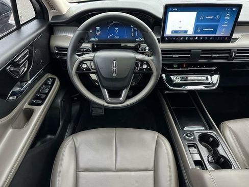 Used 2023 Lincoln Corsair AWD w/ Equipment Group 101A image 10