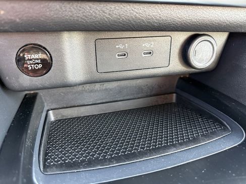 Used 2024 Nissan Rogue SV image 26