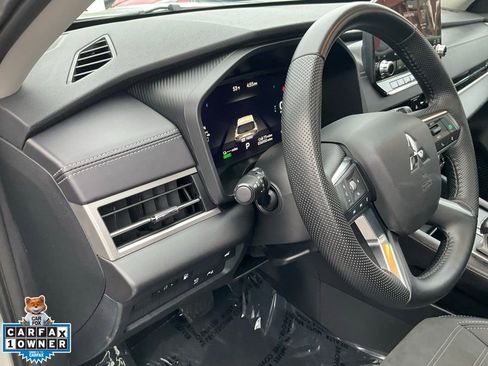 Used 2024 Mitsubishi Outlander SE image 19