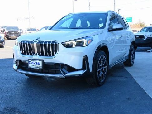 Used 2023 BMW X1 xDrive28i image 3