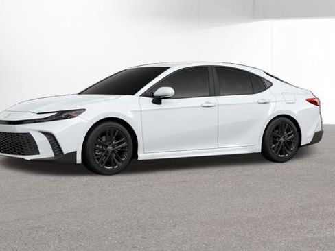 Used 2026 Toyota Camry SE w/ Convenience Package image 4