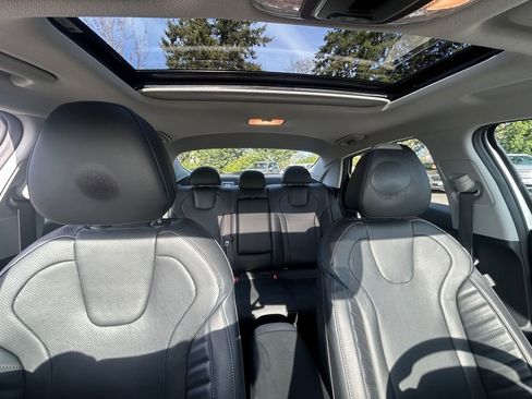 Used 2021 Hyundai Elantra Limited FWD image 27