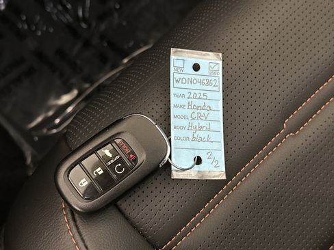 Used 2025 Honda CR-V Sport Touring image 32
