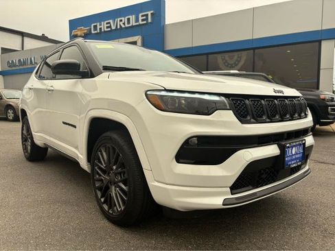 Used 2024 Jeep Compass Limited w/ High Altitude Package AWD/4WD image 13