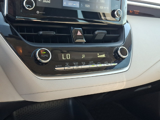 Used 2021 Toyota Corolla LE FWD image 15