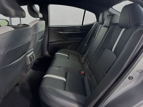 Used 2025 Toyota Camry SE w/ Convenience Package FWD image 36