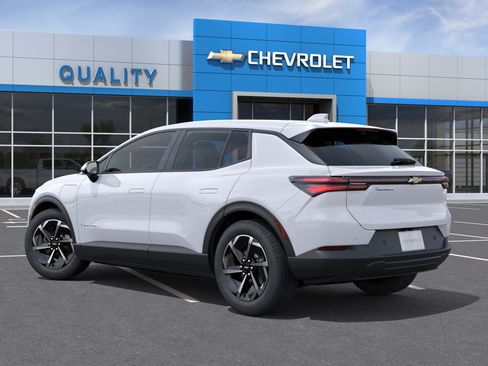 New 2026 Chevrolet Equinox EV LT FWD image 27