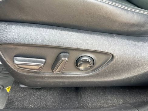 Used 2021 Toyota RAV4 XLE Premium image 15