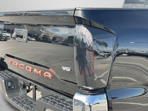 Used 2023 Toyota Tacoma SR5 RWD image 7