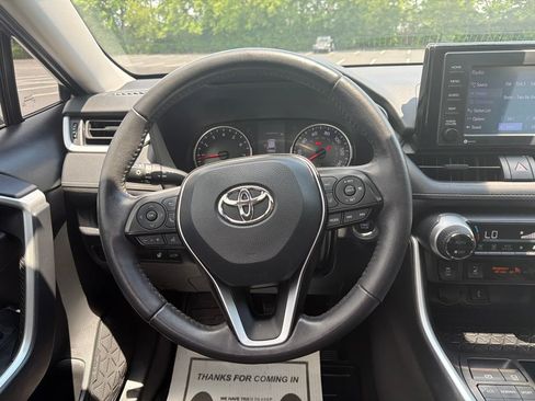 Used 2021 Toyota RAV4 XLE w/ Convenience Package AWD/4WD image 13
