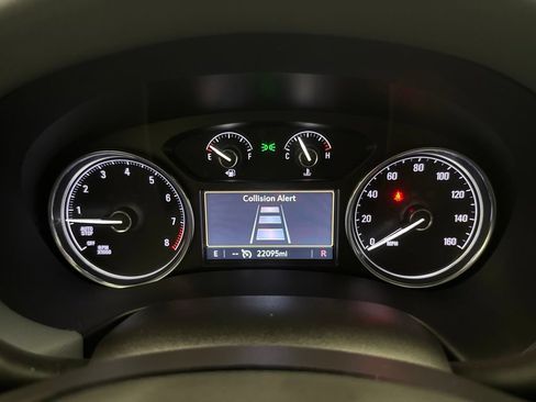 Used 2024 Buick Enclave Essence w/ Experience Buick Package AWD/4WD image 30