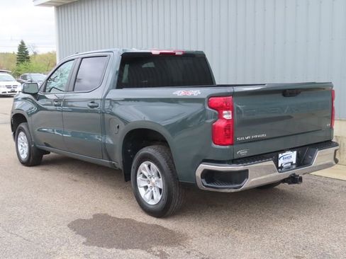 Used 2025 Chevrolet Silverado 1500 LT AWD/4WD image 8