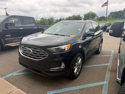 Used 2023 Ford Edge Titanium w/ Class II Trailer Tow Package AWD/4WD image 3