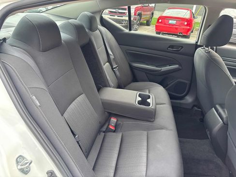 Used 2025 Nissan Altima 2.5 SV FWD image 25