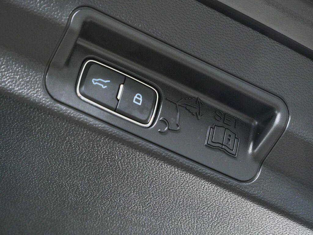 Used 2023 Ford Explorer ST w/ Equipment Group 401A AWD/4WD image 29