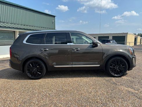 Used 2020 Kia Telluride SX w/ Towing Package FWD image 6