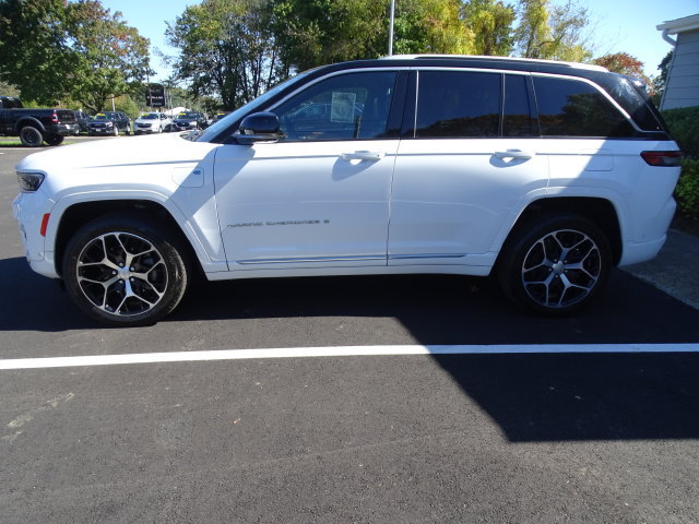 Certified 2023 Jeep Grand Cherokee Summit AWD/4WD image 21