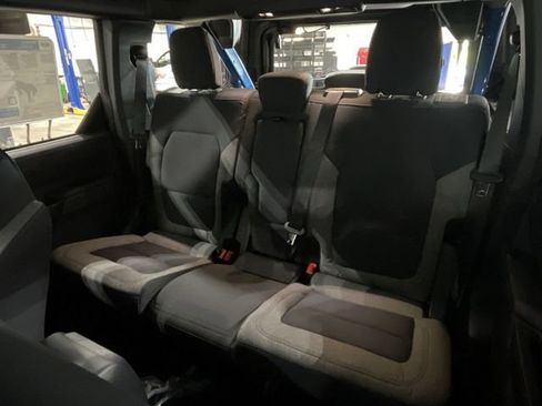 Used 2025 Ford Bronco 4-Door image 27