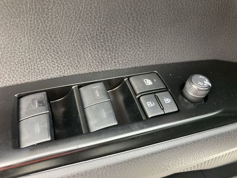 Certified 2026 Toyota Camry SE image 15