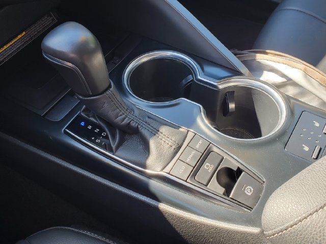 Certified 2019 Toyota Camry XSE FWD image 29
