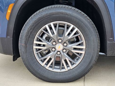 New 2026 Chevrolet Traverse LT FWD image 13
