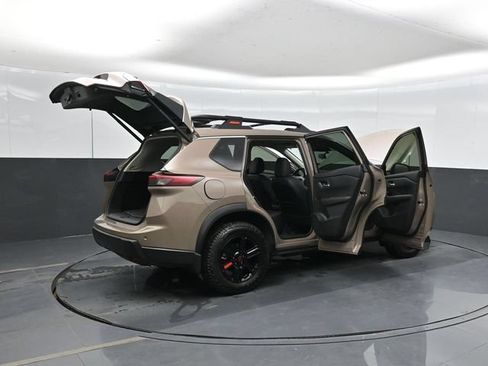 Used 2026 Nissan Rogue SV AWD/4WD image 56
