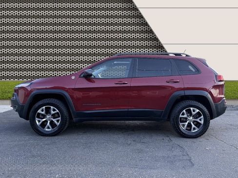Used 2014 Jeep Cherokee Trailhawk w/ Technology Group image 10
