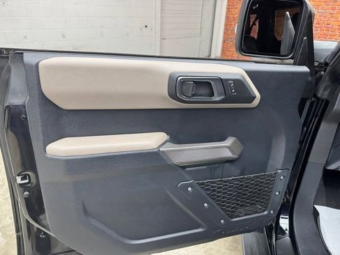 Used 2022 Ford Bronco Wildtrak image 10