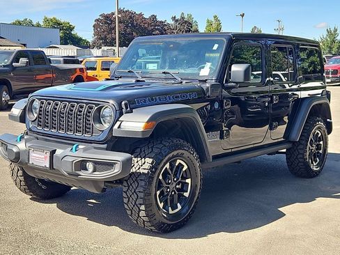 Used 2024 Jeep Wrangler Unlimited Rubicon 4xe w/ Technology Group AWD/4WD image 3