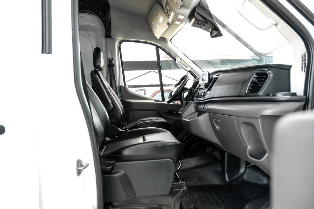 Used 2023 Ford Transit 250 Medium Roof AWD image 31