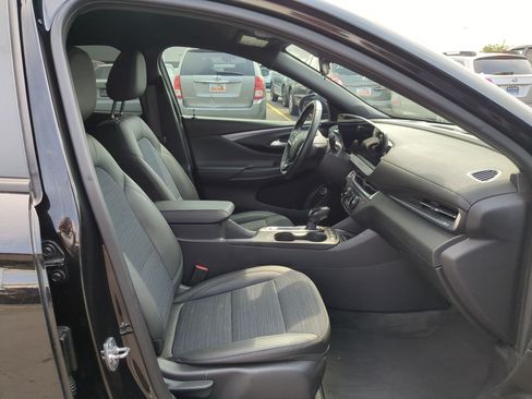 Used 2024 Buick Envista Preferred w/ Convenience I Package FWD image 27