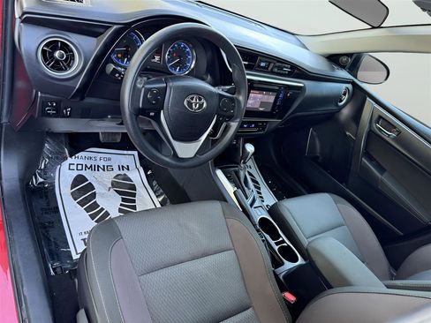 Used 2018 Toyota Corolla LE image 13