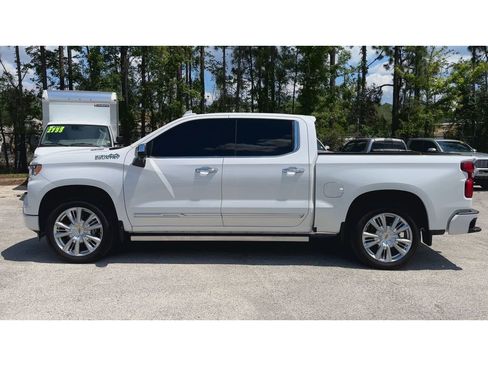 Certified 2025 Chevrolet Silverado 1500 High Country AWD/4WD image 6