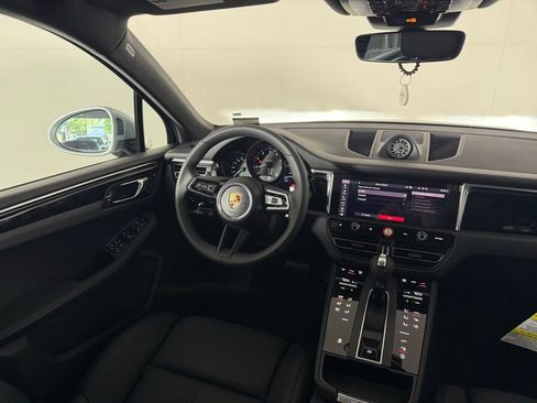 New 2026 Porsche Macan image 19