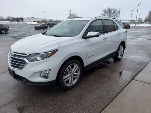 Used 2018 Chevrolet Equinox Premier image 4