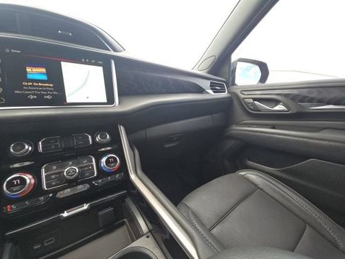 Used 2022 GMC Yukon XL Denali image 29
